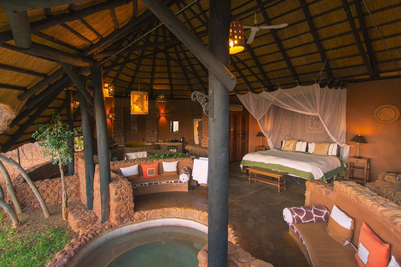 Stanley Safari Lodge リビングストン エクステリア 写真
