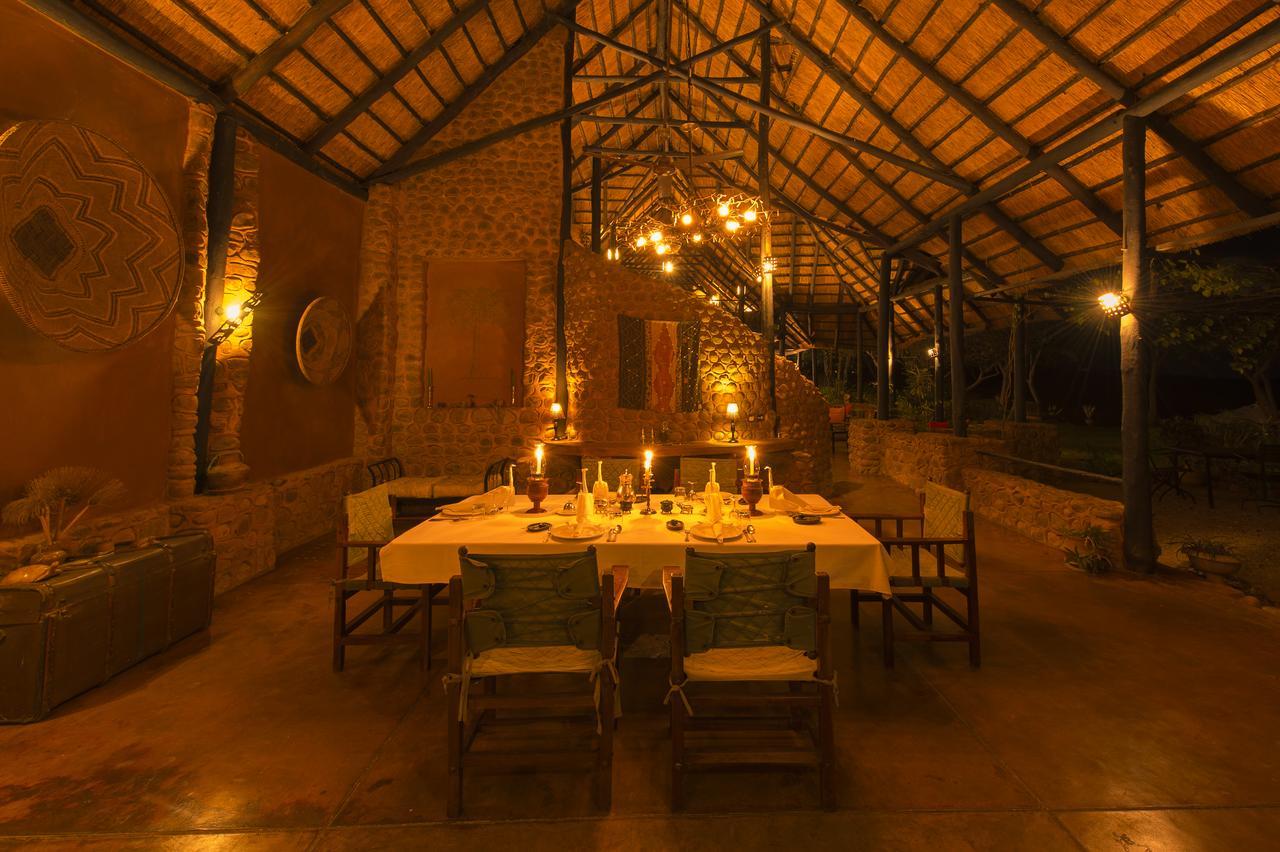 Stanley Safari Lodge リビングストン エクステリア 写真