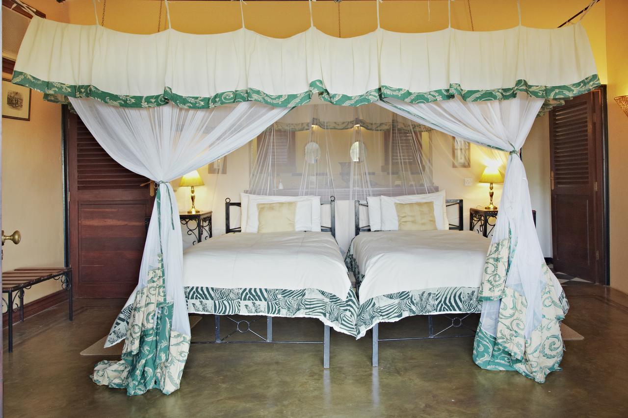 Stanley Safari Lodge リビングストン エクステリア 写真